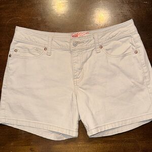 Levi’s Strauss Signature Shorts. Size 8. Cream/denim 98% cotton. Gently used